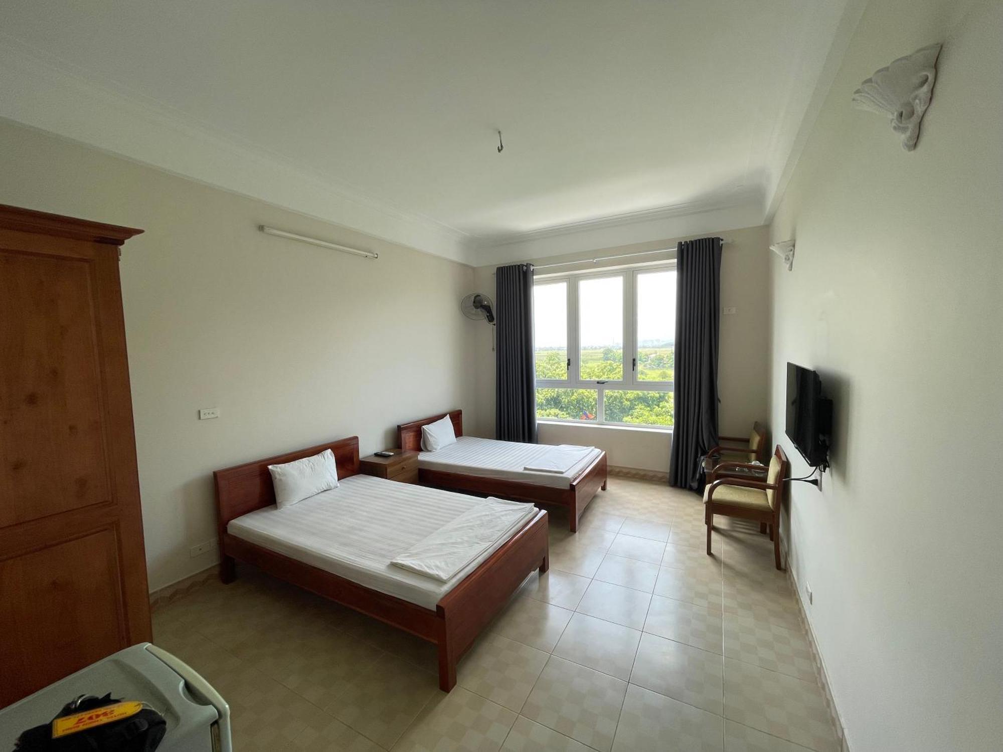 Thien Binh Hotel Hòa Bình Exterior foto